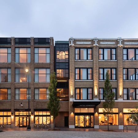 Hotel Verdant Racine Bagian luar foto
