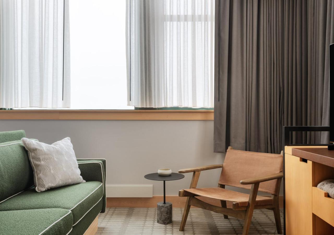 Hotel Verdant Racine Bagian luar foto