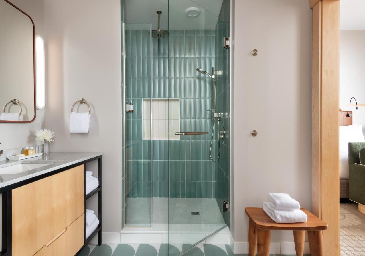 Hotel Verdant Racine Bagian luar foto